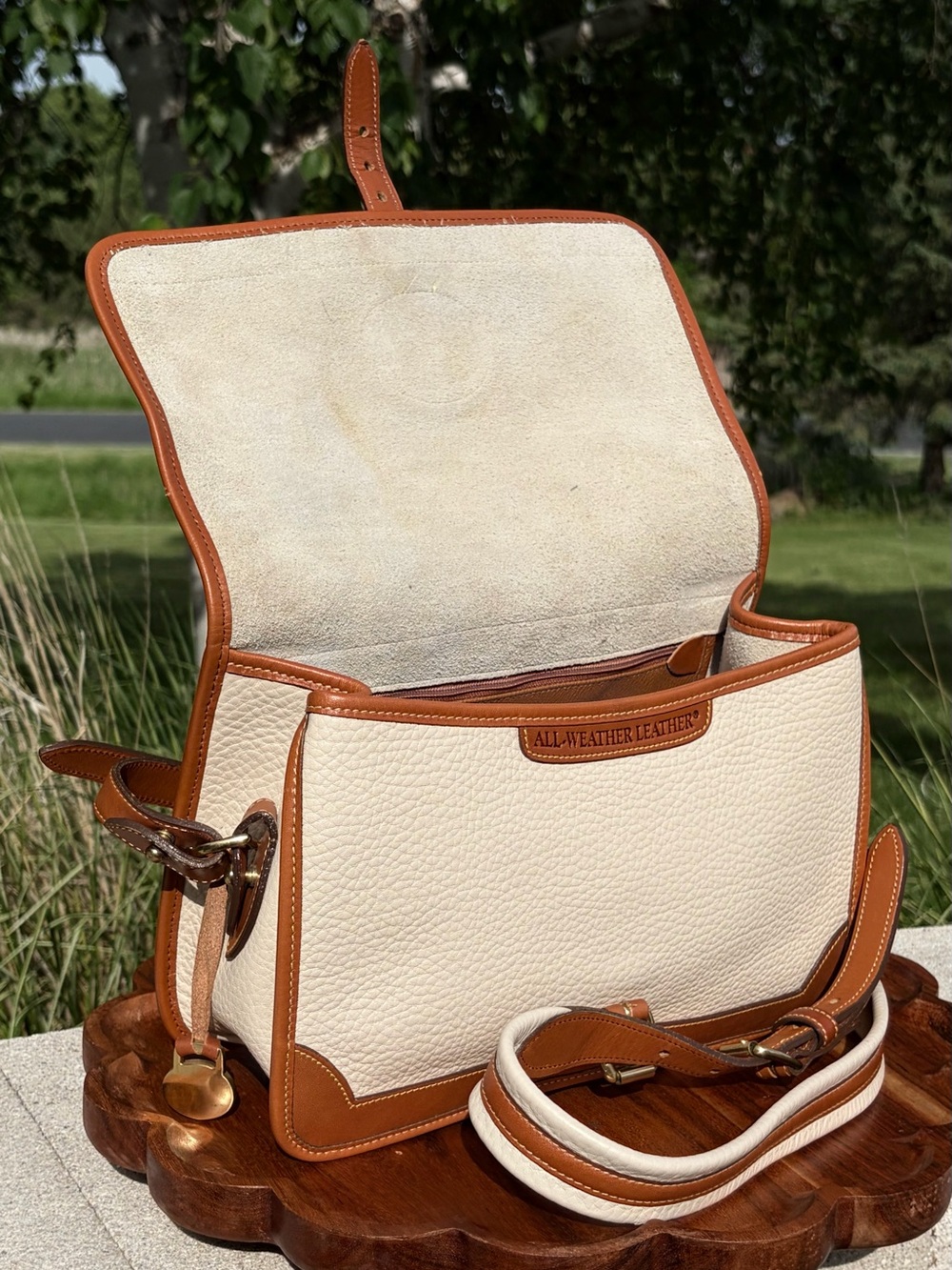 Vintage Dooney & Bourke Large Surrey All Weather Leather Crossbody Bag - Picture 6 of 17